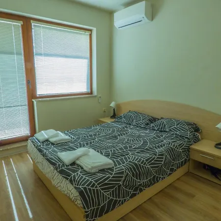 Private In Cypress Complex 15 Варна